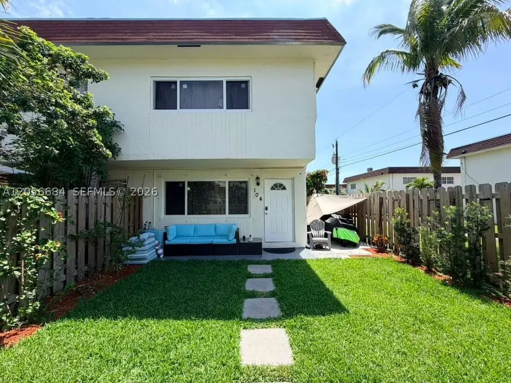 1500 NE 151st Street Miami FL 33162