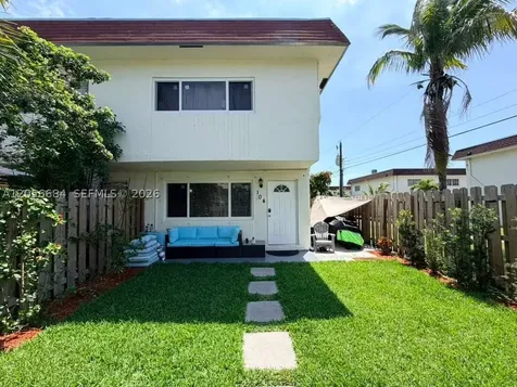 1500 NE 151st Street Miami FL 33162