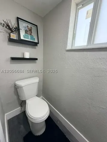1500 NE 151st Street Miami FL 33162