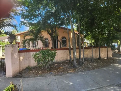 2054 SW 5th Street Miami FL 33135