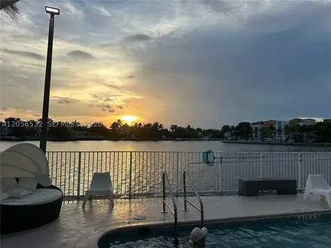 5880 Collins Avenue Miami Beach FL 33140