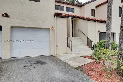 16 Via De Casas Sur Boynton Beach FL 33426
