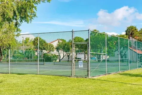 16 Via De Casas Sur Boynton Beach FL 33426