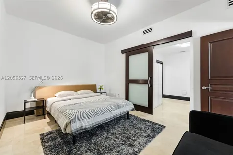 3020 Mcdonald Street Miami FL 33133