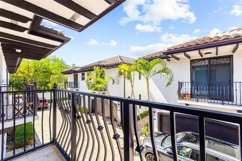 3020 Mcdonald Street Miami FL 33133