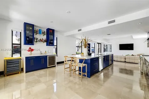 3020 Mcdonald Street Miami FL 33133
