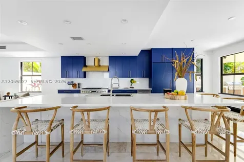 3020 Mcdonald Street Miami FL 33133