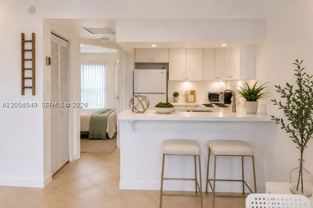 345 Michigan Avenue Miami Beach FL 33139