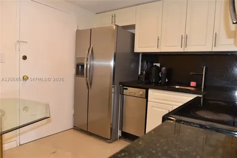 5555 Collins Avenue Miami Beach FL 33140