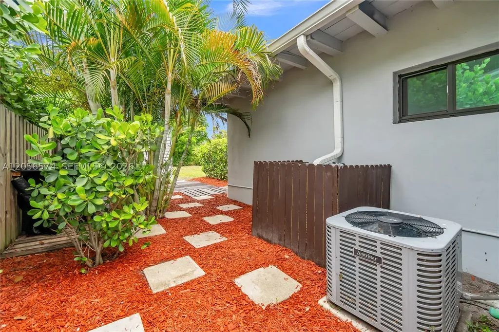 1340 NW 4th Avenue Fort Lauderdale FL 33311