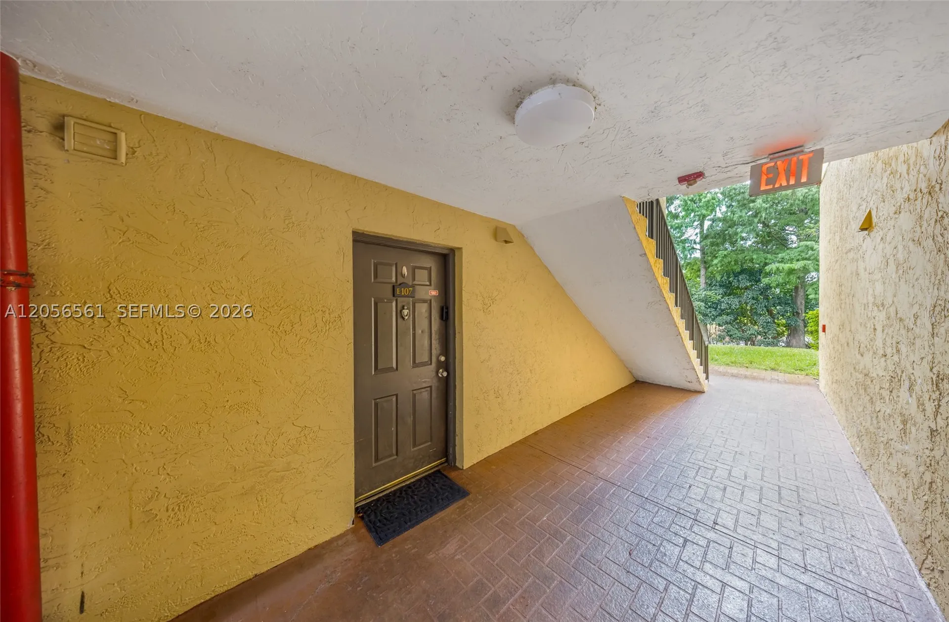 4025 W Mcnab Road Pompano Beach FL 33069