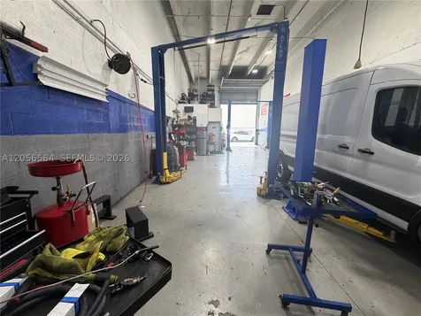 Mechanic Shop NW For Sale Hialeah Gardens FL 33018