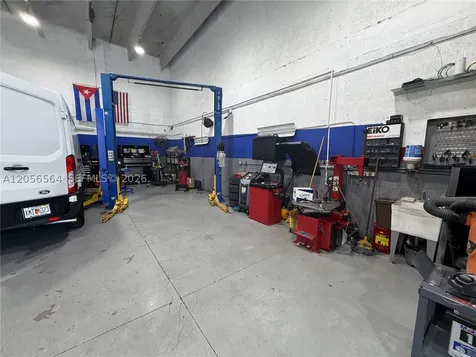 Mechanic Shop NW For Sale Hialeah Gardens FL 33018