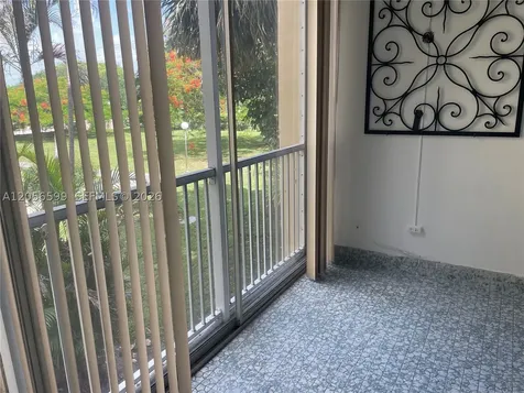 940 NE 199th Street Miami FL 33179