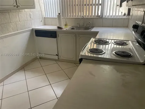 940 NE 199th Street Miami FL 33179