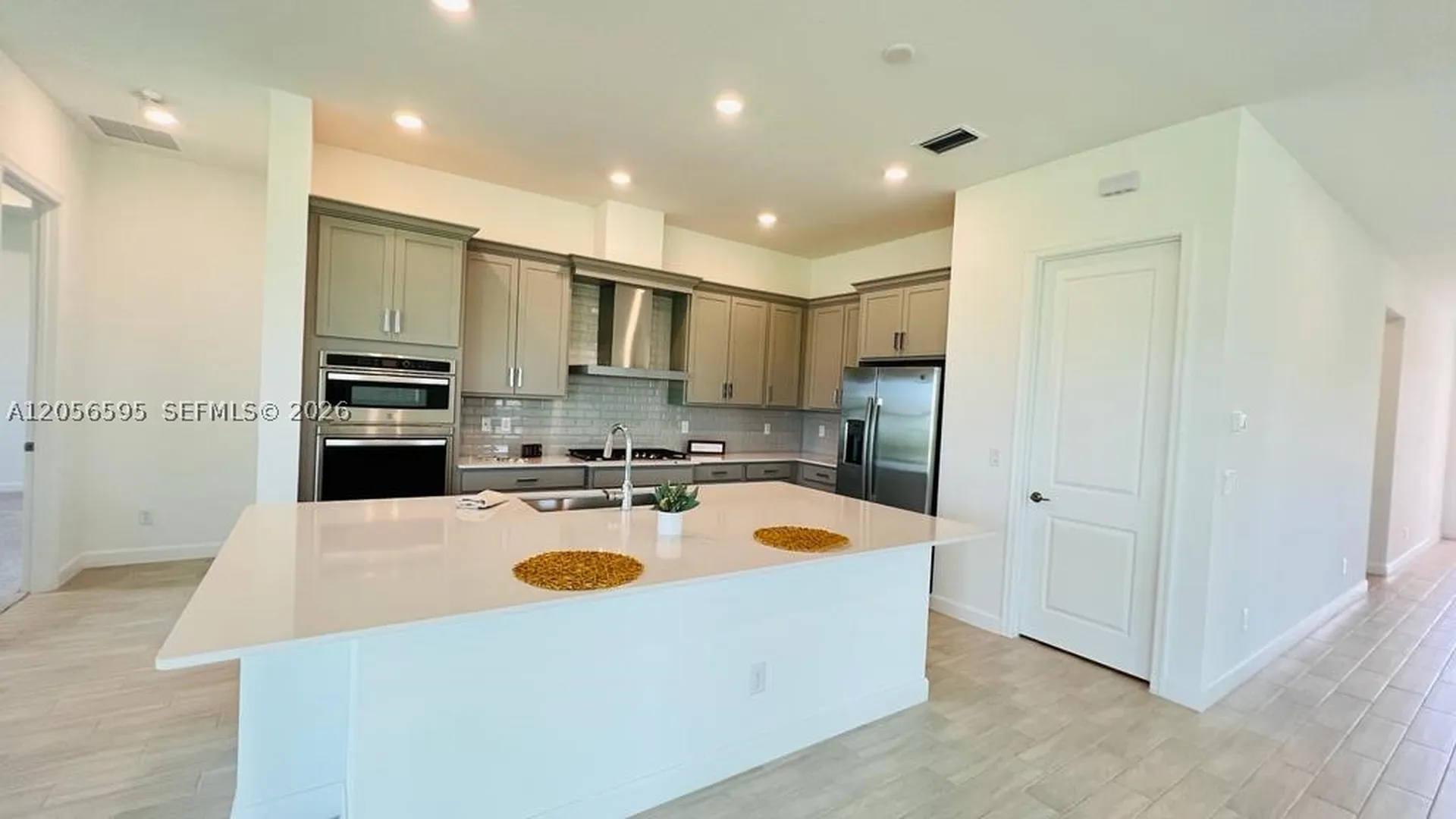 1097 Haywagon Trail Loxahatchee FL 33470