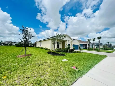 1097 Haywagon Trail Loxahatchee FL 33470