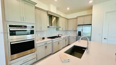 1097 Haywagon Trail Loxahatchee FL 33470