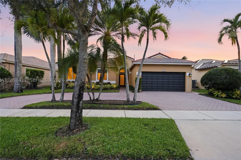1032 NW 139th Terrace Pembroke Pines FL 33028