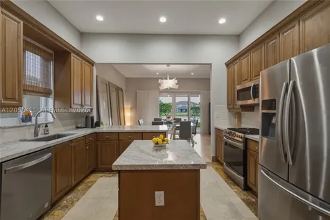 1032 NW 139th Terrace Pembroke Pines FL 33028