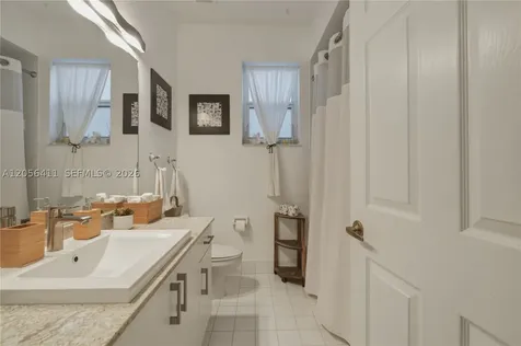 1032 NW 139th Terrace Pembroke Pines FL 33028