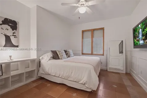 1032 NW 139th Terrace Pembroke Pines FL 33028
