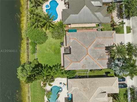 1032 NW 139th Terrace Pembroke Pines FL 33028