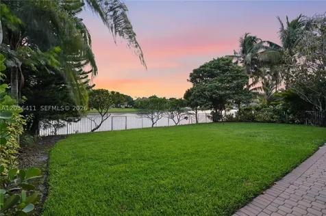 1032 NW 139th Terrace Pembroke Pines FL 33028