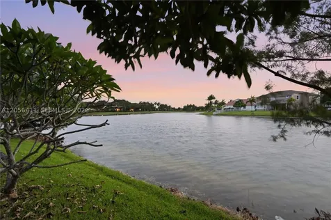 1032 NW 139th Terrace Pembroke Pines FL 33028