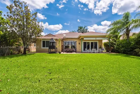 1032 NW 139th Terrace Pembroke Pines FL 33028