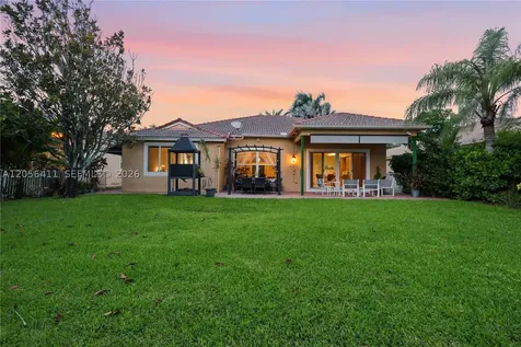 1032 NW 139th Terrace Pembroke Pines FL 33028