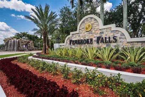 1032 NW 139th Terrace Pembroke Pines FL 33028
