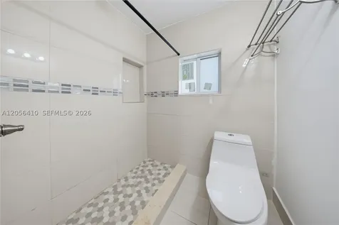 76 W 14 Street Hialeah FL 33010
