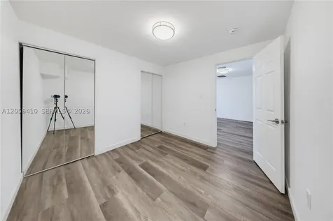 76 W 14 Street Hialeah FL 33010
