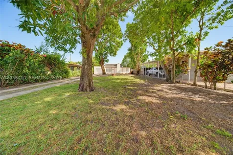 76 W 14 Street Hialeah FL 33010