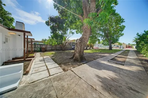 76 W 14 Street Hialeah FL 33010