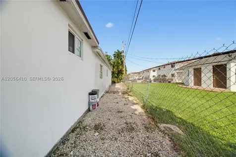 76 W 14 Street Hialeah FL 33010