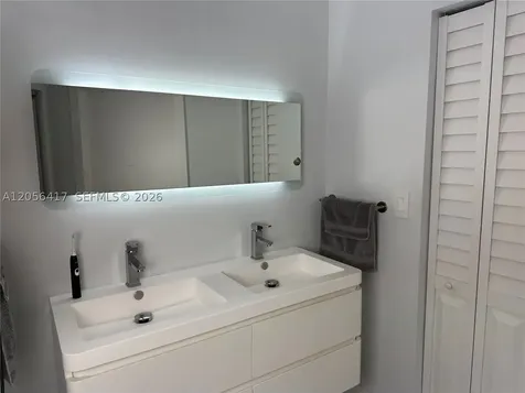 888 Brickell Key Drive Miami FL 33131