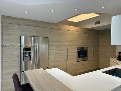 888 Brickell Key Drive Miami FL 33131