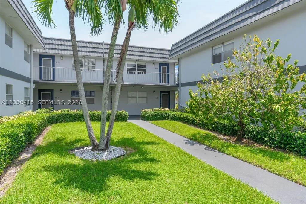 631 N Saxony N Delray Beach FL 33446