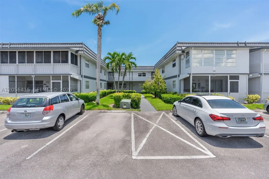 631 N Saxony N Delray Beach FL 33446