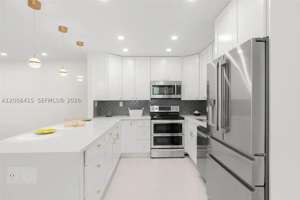631 N Saxony N Delray Beach FL 33446