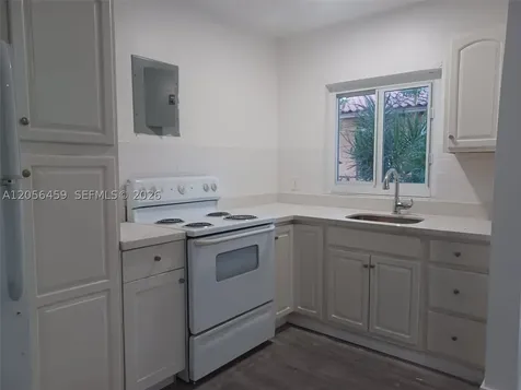 635 SW 16th Avenue Miami FL 33135