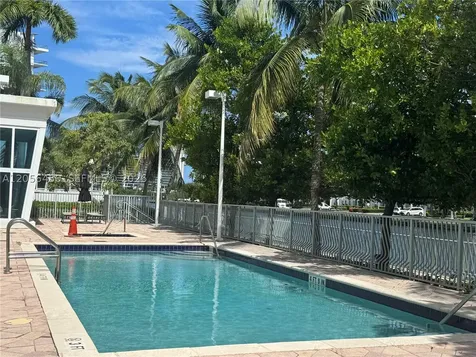 3000 NE 188th Street Aventura FL 33180