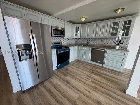 3000 NE 188th Street Aventura FL 33180