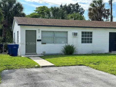 1048 E Avenue E Riviera Beach FL 33404