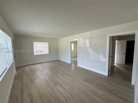 1048 E Avenue E Riviera Beach FL 33404