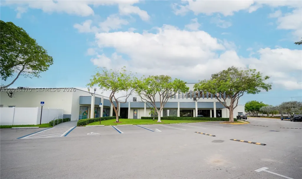 1100 S Powerline Road Pompano Beach FL 33069