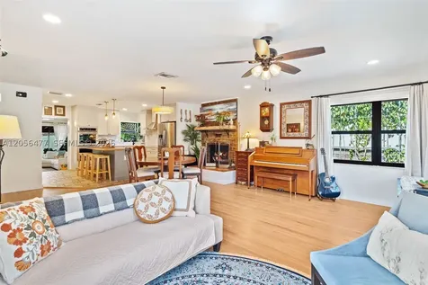 550 Westward Drive Miami Springs FL 33166