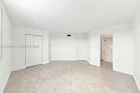 9735 Fontainebleau Boulevard Miami FL 33172